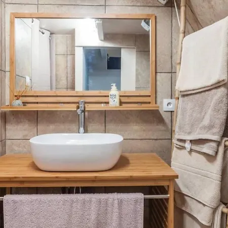 Cosy Flat In The Heart Of